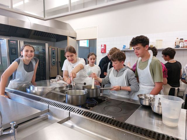 ErasmusJoigny2025Kochen